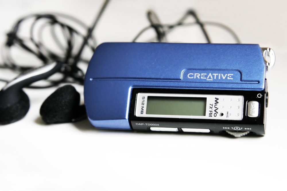 Creative_muvo_TX_FM_512mb.thumb.jpg.7aa64bdbf087f8a1cde42870ad175963.jpg