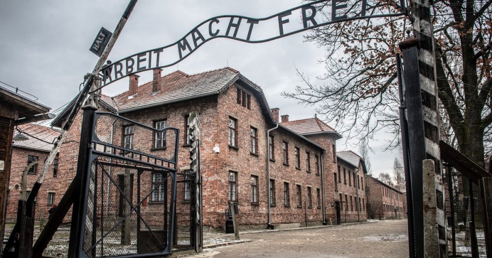 Auschwitz-Birkenau.jpg
