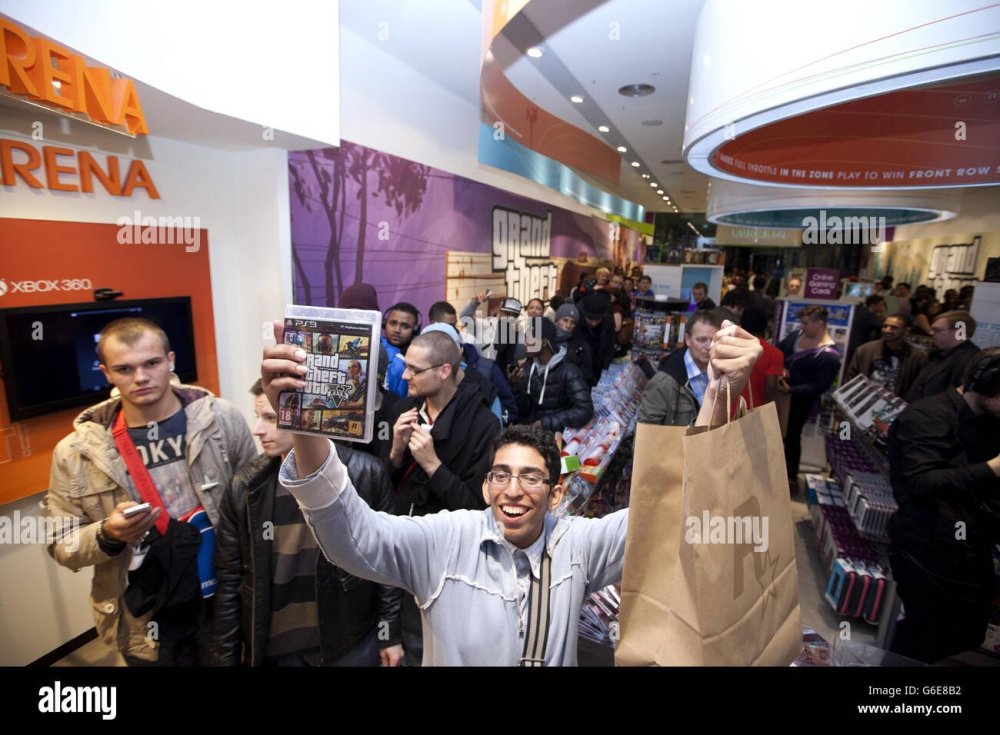 zohair-ali-from-london-is-first-in-the-queue-to-pick-up-a-copy-of-G6E8B2.jpg