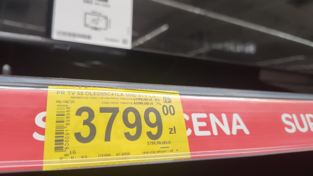 17559762614312415670456658880181.jpg
